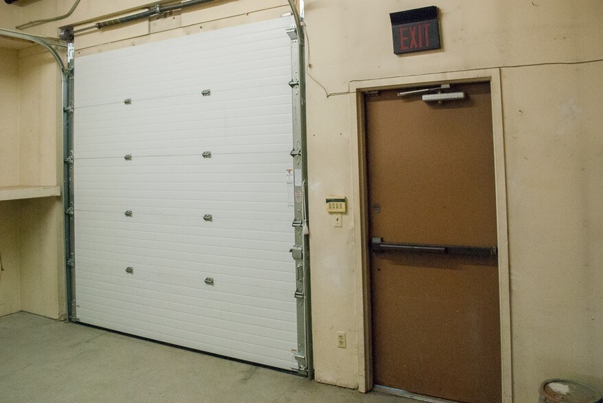 More Photos Of 11901-12201 Industry Way, Anchorage Unknown For Lease