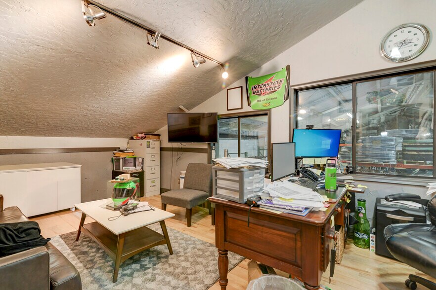 More Photos Of 3456 Martin Way E, Olympia Freestanding For Sale