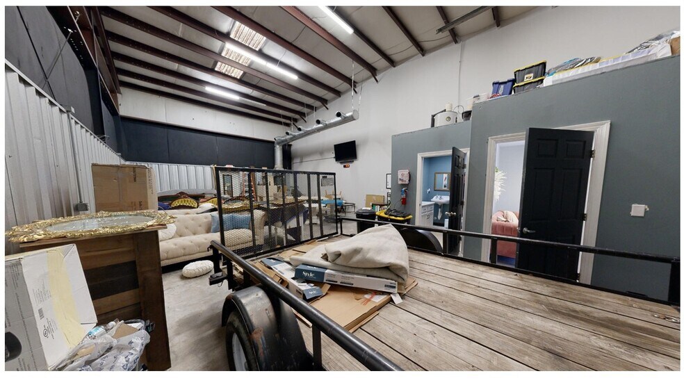 More Photos Of 130 Division Dr, Leland Flex For Sale