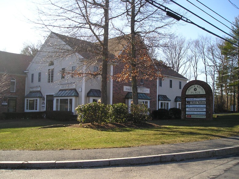 More Photos Of 31 Schoosett St, Pembroke Office For Lease