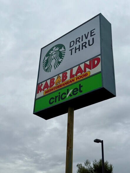 More Photos Of 947 W Olive Ave, Porterville Freestanding For Lease