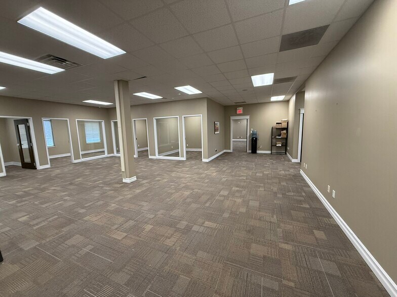 More Photos Of 60 Main St, Hamburg Office For Lease