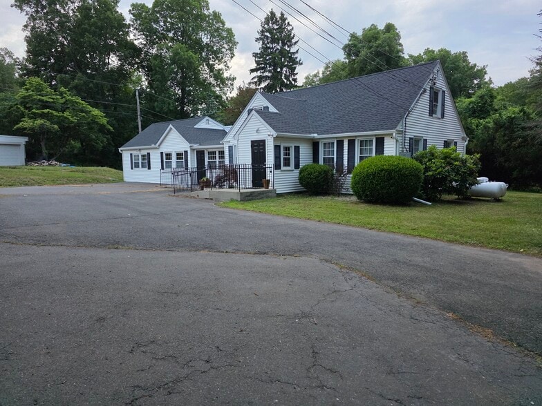 More Photos Of 1062 Portland Cobalt Rd, Portland Office For Lease