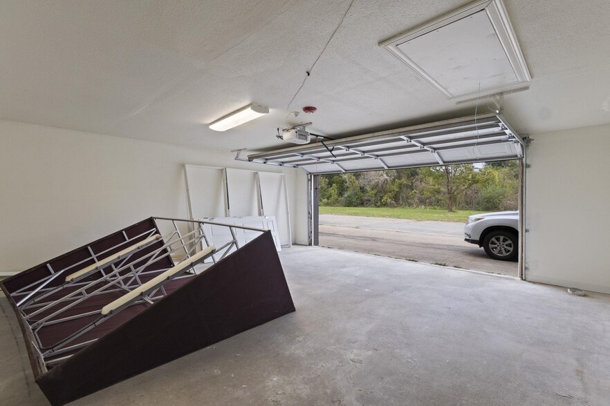 More Photos Of 1610 W Park Ave, Orange Service Station For Sale