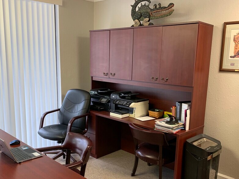 More Photos Of 5109 Central Ave, Saint Petersburg Medical For Lease