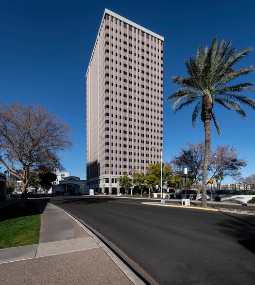 More Photos Of 4000 N Central Ave, Phoenix Office For Lease