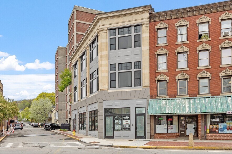More Photos Of 409 Main St, Fitchburg Storefront Retail Office For Lease