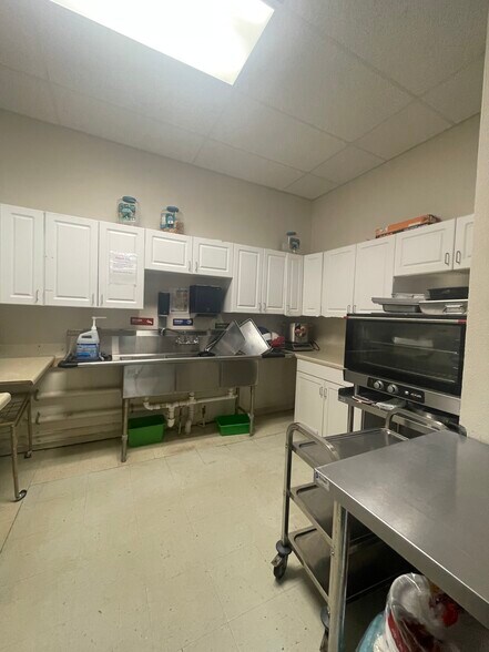 More Photos Of 2590 Havendale Blvd, Winter Haven Office For Sale