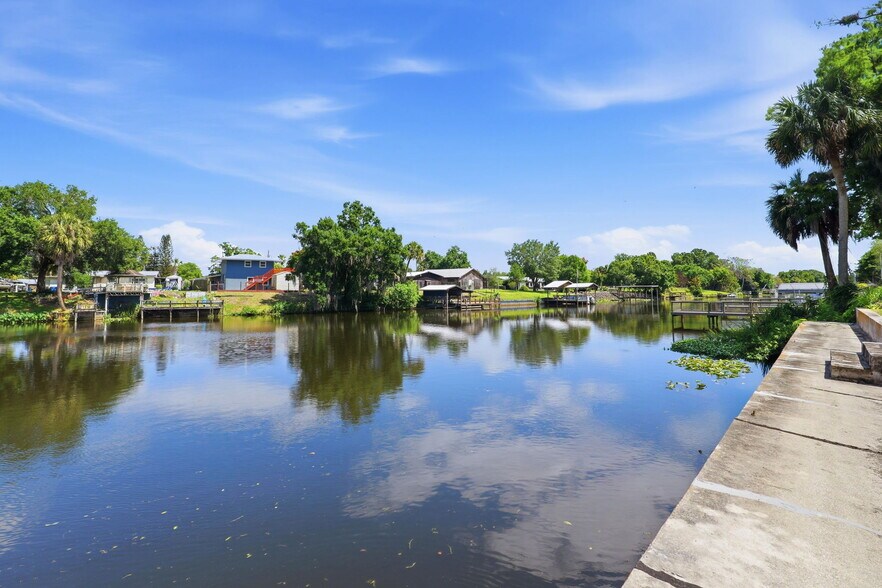 More Photos Of 207 SE 6th Ave, Okeechobee Multifamily For Sale