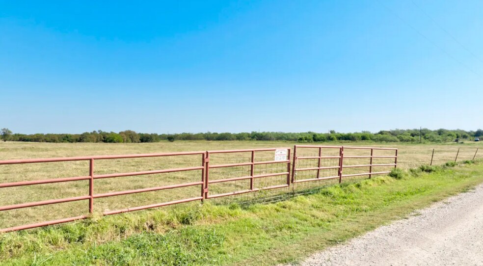 More Photos Of 831 Baker Rd, Pilot Point Land For Sale