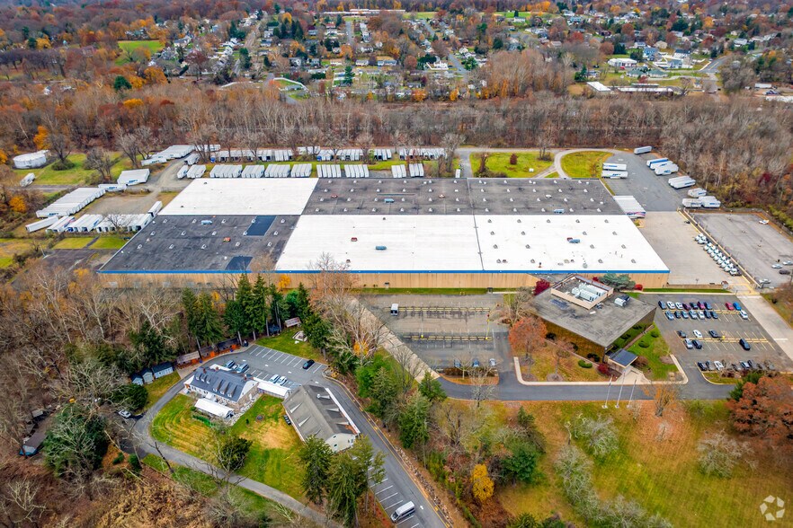 More Photos Of 108 Route 303, Tappan Distribution For Lease