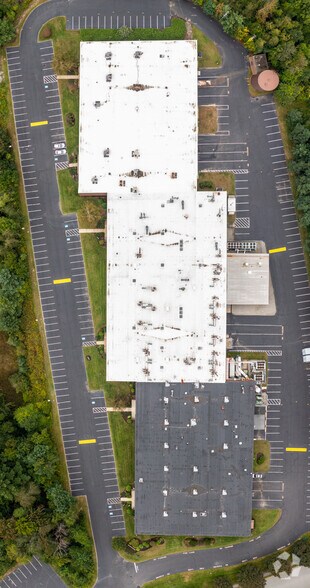 More Photos Of 100 Research Dr, Wilmington Research And Development For Lease