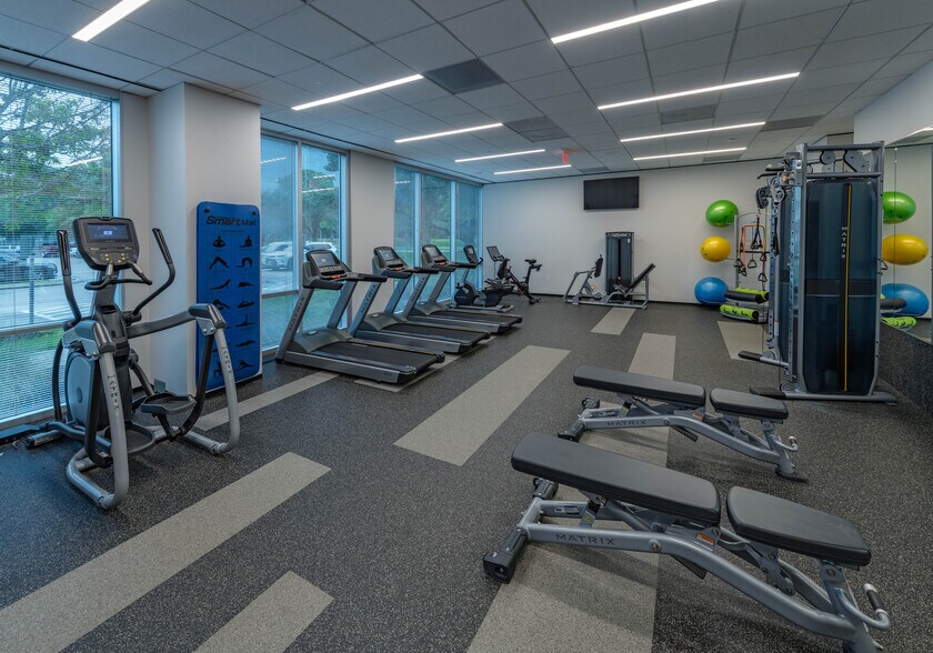 More Photos Of 1401 Enclave Pky, Houston Office For Sale