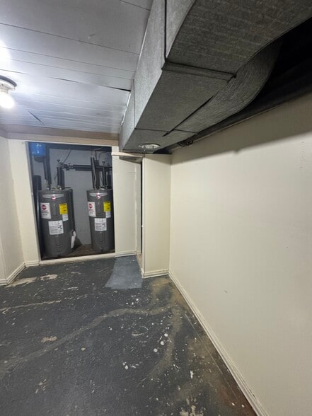 More Photos Of 1036 Chicopee St, Chicopee Storefront Retail Residential For Lease