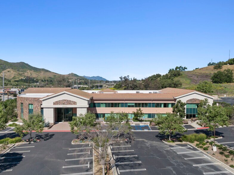 More Photos Of 29219 Canwood St, Agoura Hills Unknown For Lease