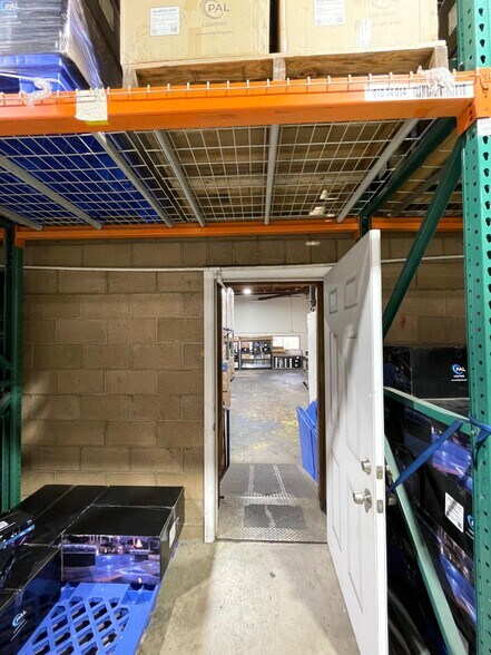 More Photos Of 300-308 E 2nd Ave, La Habra Service For Sale