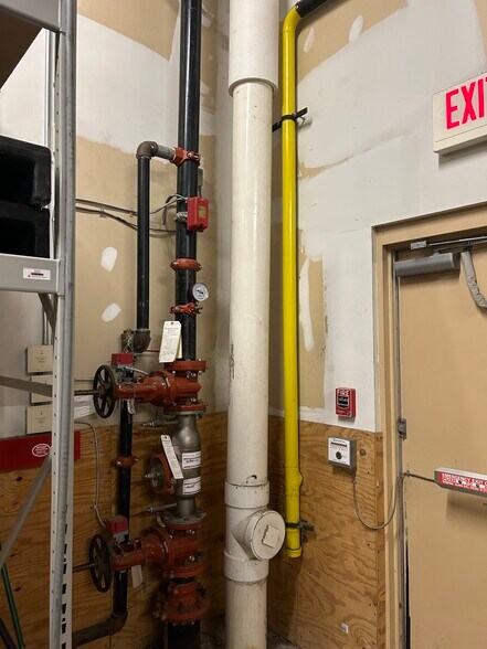 More Photos Of 105 Milton Rd, Rochester Freestanding For Sale