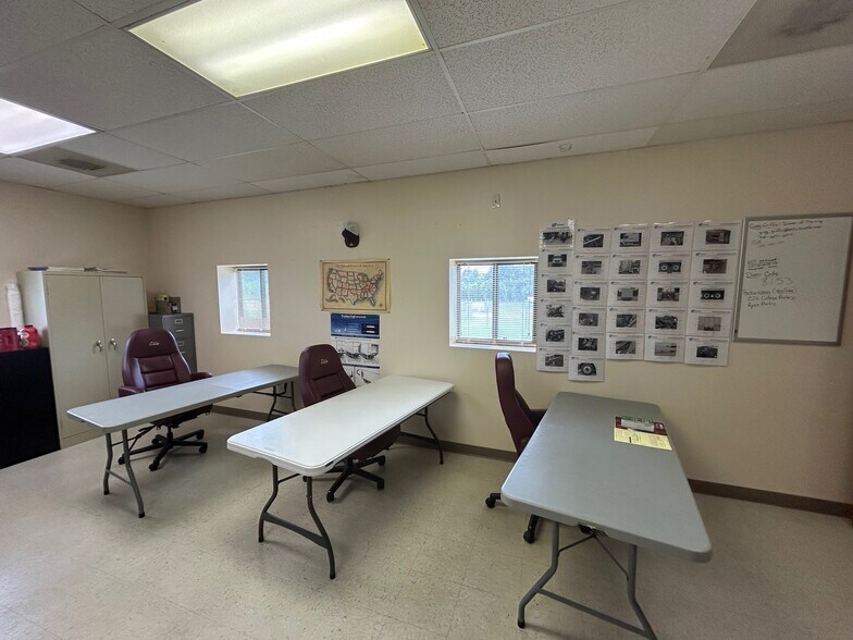 More Photos Of 368 Friendly Road, Ridgeway Industrial For Sale