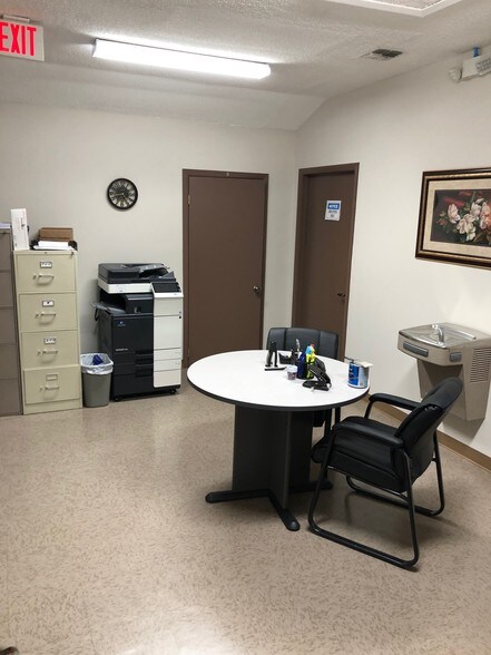 More Photos Of 506-508 Houston Ave NW, Live Oak Office For Sale
