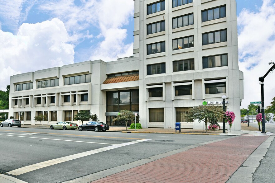 More Photos Of 108 Main Ave SW, Warren Office Residential For Lease