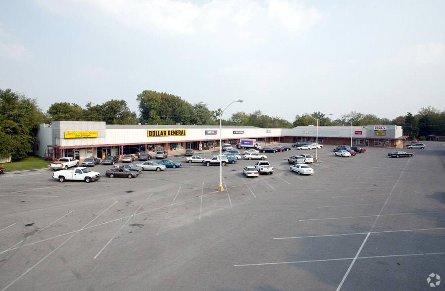 Primary Photo Of 924 Providence Blvd, Clarksville Unknown For Lease