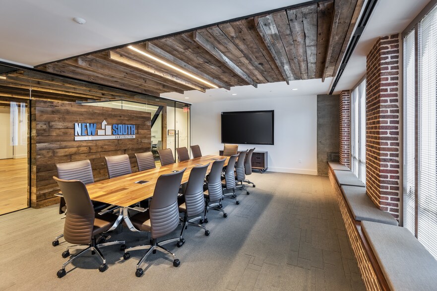 More Photos Of 1180 W Peachtree St NW, Atlanta Office For Lease