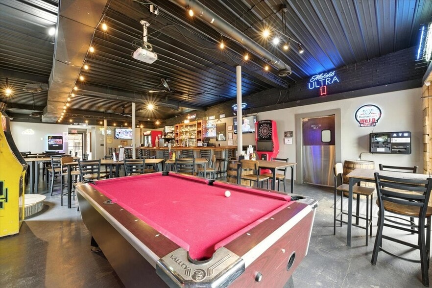 More Photos Of 501-503 Iowa Ave, Essex Storefront Retail Residential For Sale