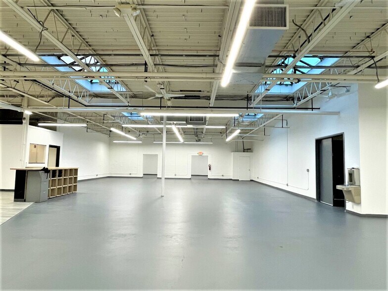 More Photos Of 230 Somerville Ave, Somerville Warehouse For Lease