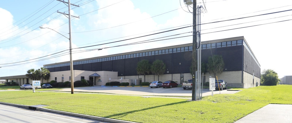 More Photos Of 801 Edwards Ave, New Orleans Distribution For Lease