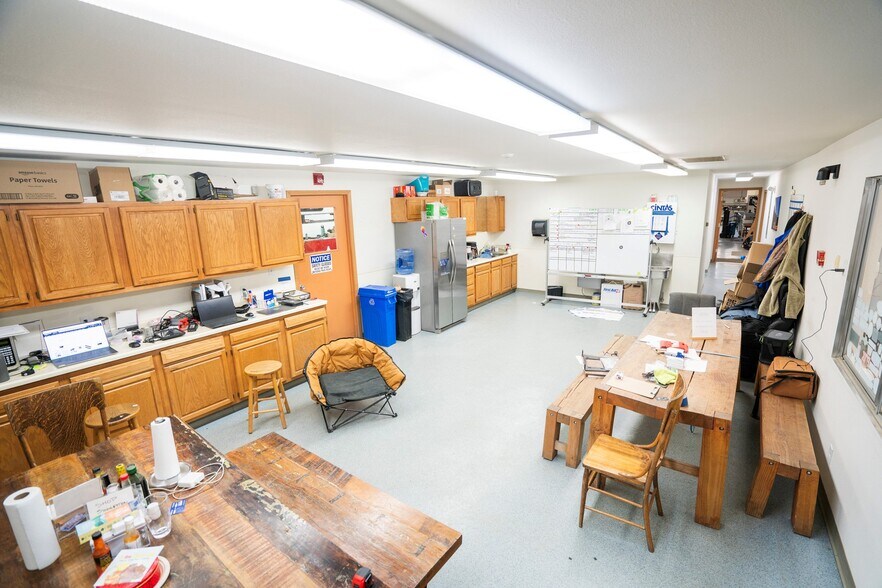 More Photos Of 711 S Bowen St, Longmont Warehouse For Lease