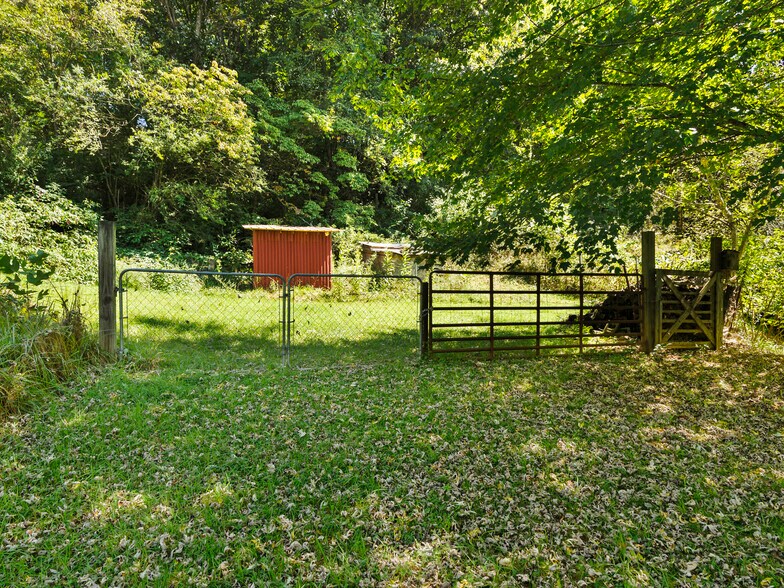 More Photos Of 371 Riverview Dr, Waynesville Manufactured Housing Mobile Home Park For Sale