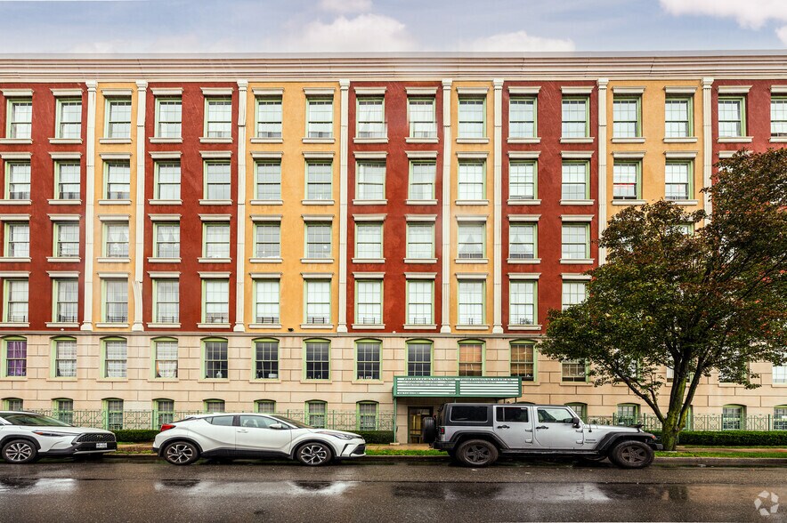 4502 Ditmars Blvd, Astoria, NY 11105 MultiFamily For Lease