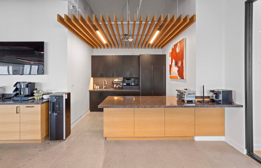 More Photos Of 9200 W Sunset Blvd, West Hollywood Office For Lease