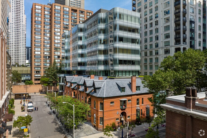 More Photos Of 7 St. Thomas St, Toronto Medical For Sale