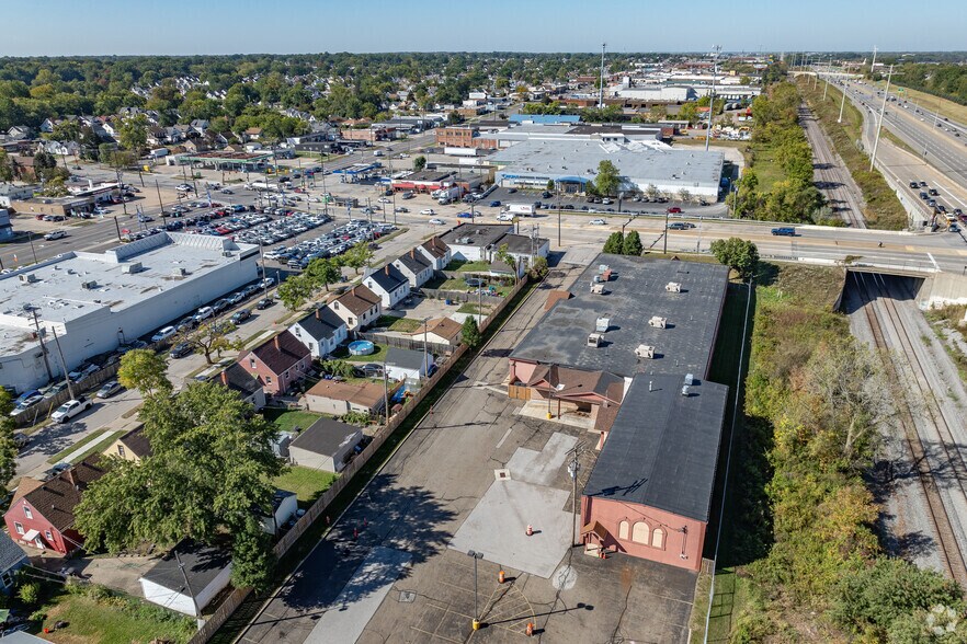 More Photos Of 4925 State Rd, Cleveland Office For Lease