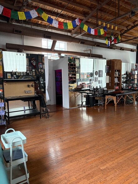 More Photos Of 118 W Vine St, Murfreesboro Freestanding For Sale