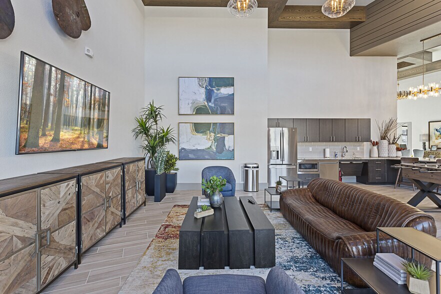 More Photos Of 900 Cinema Dr, Hudson Oaks Apartments For Lease