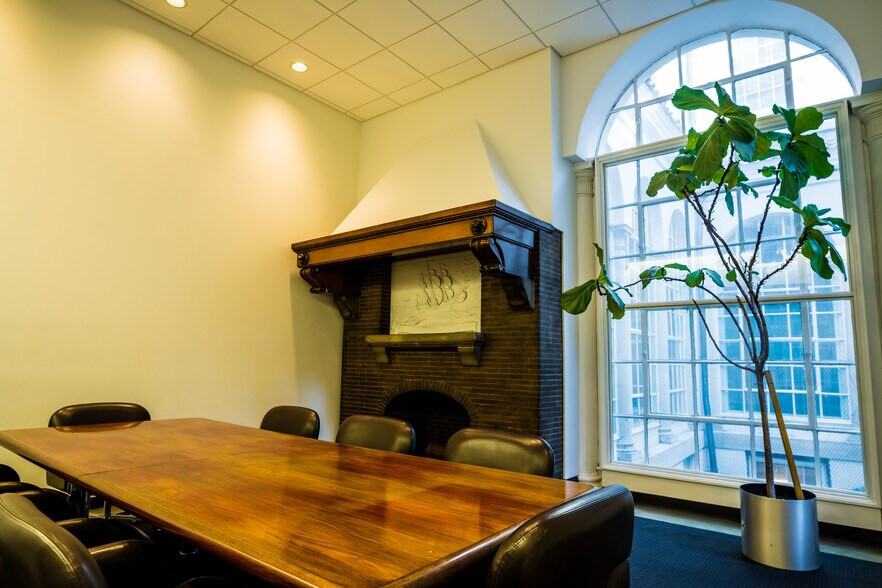 More Photos Of 226 Walnut St, Philadelphia Loft Creative Space For Lease