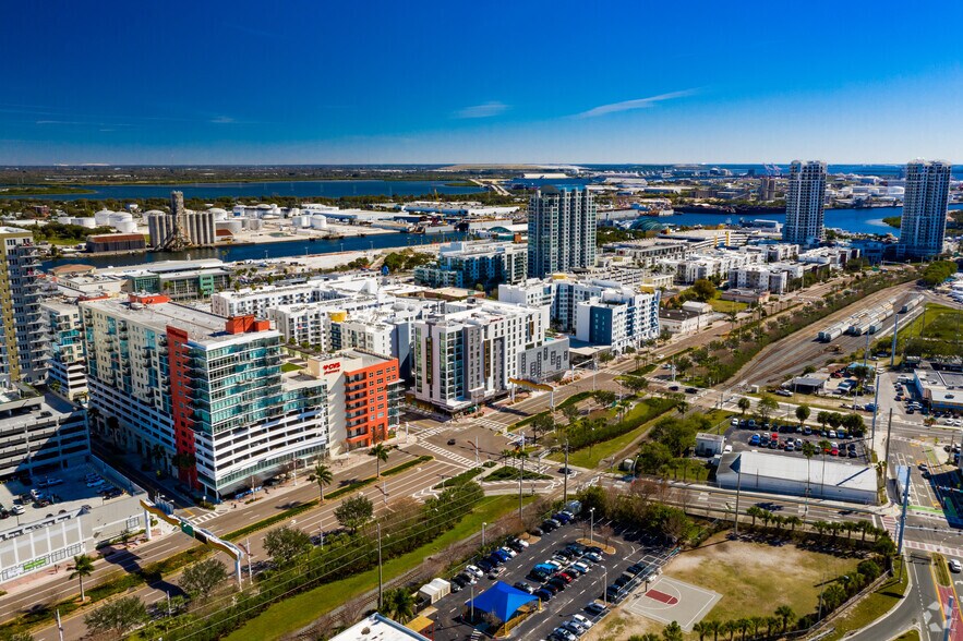 More Photos Of 1120 E Kennedy Blvd, Tampa Office For Sale