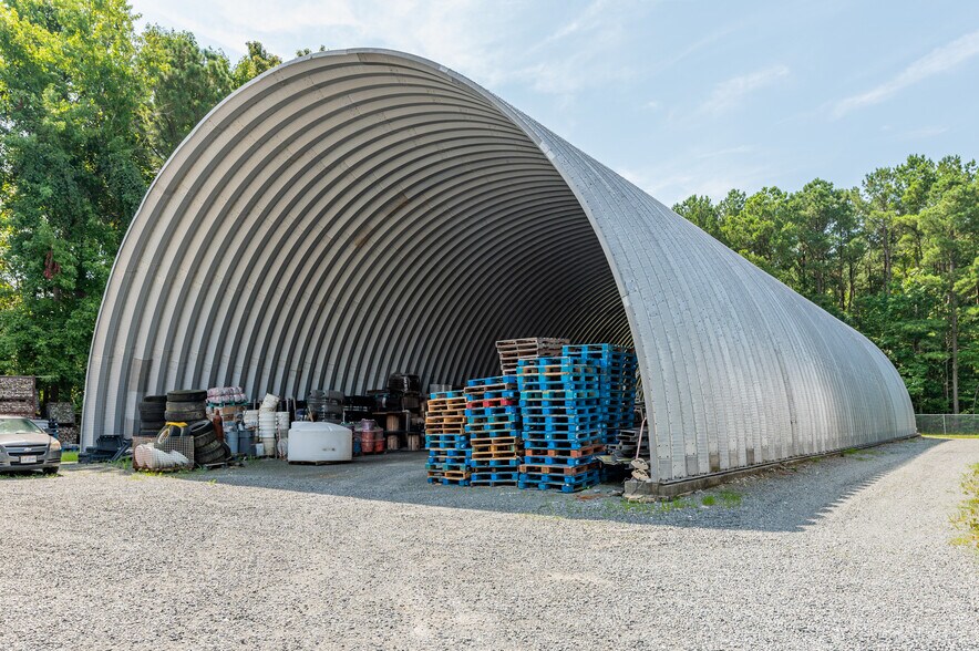 More Photos Of 16552 General Puller Hwy, Deltaville Specialty For Sale