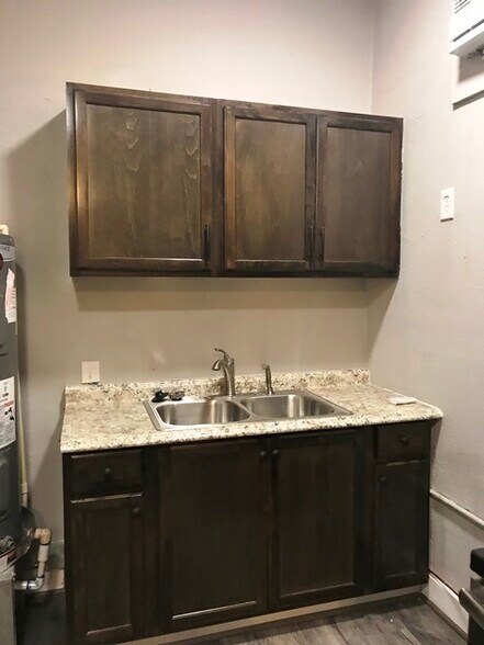 More Photos Of 3522 Sampson St, Houston Apartments For Sale