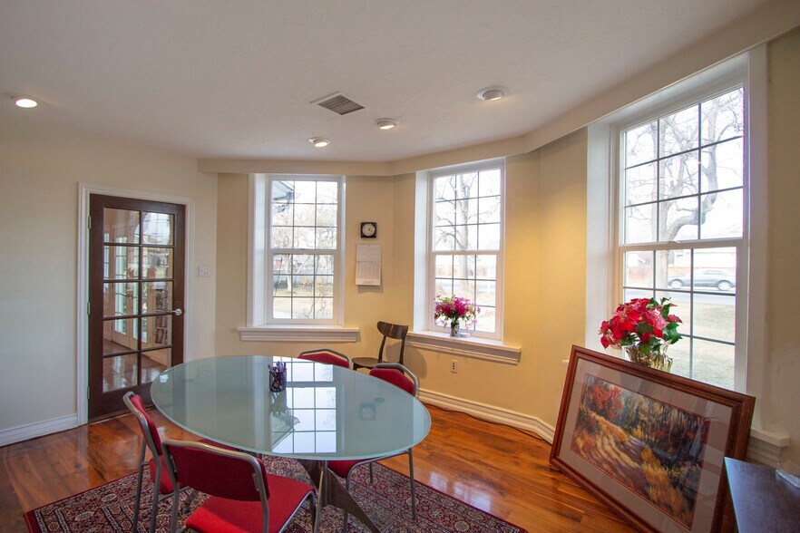 More Photos Of 1106 E 4500 S, Millcreek Office Residential For Sale