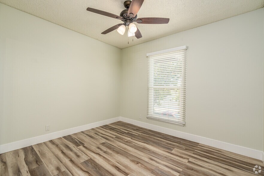 More Photos Of 10560 Haddon Ave, Pacoima Apartments For Sale