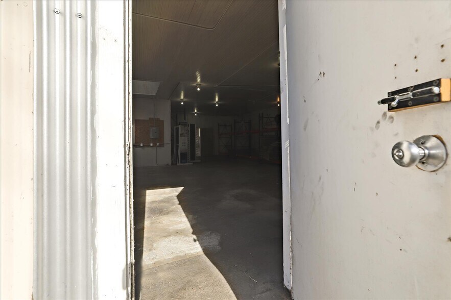 More Photos Of 14 E Lake Ave, Watsonville Storefront For Lease