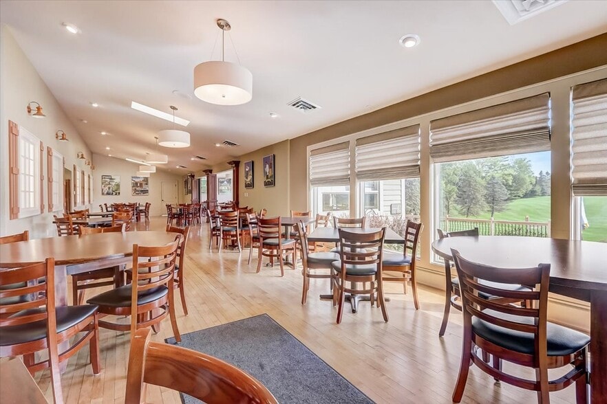 More Photos Of 800 S Main St, Lake Mills Golf Course Driving Range For Sale