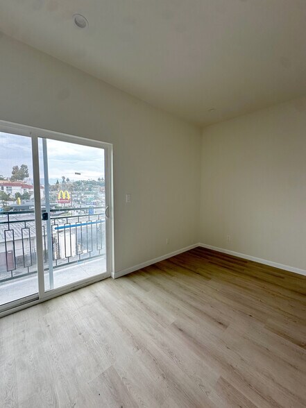 More Photos Of 315 N Alvarado St, Los Angeles Specialty For Sale