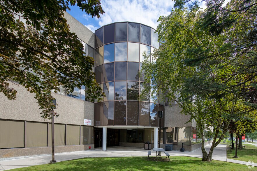 More Photos Of 85 Scarsdale Rd, Toronto Office For Lease