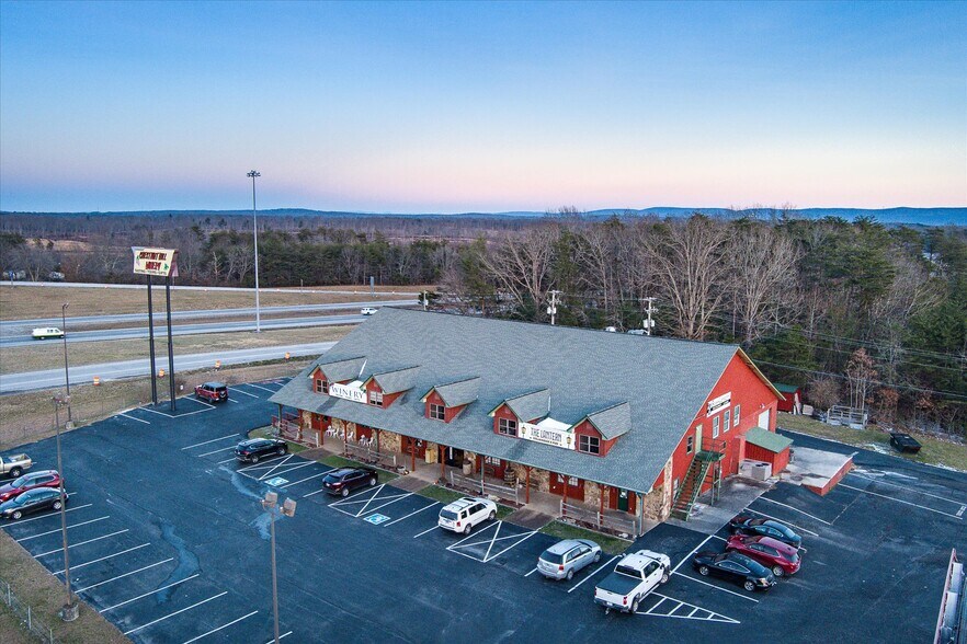 More Photos Of 78 Chestnut Hill Rd, Crossville Freestanding For Sale