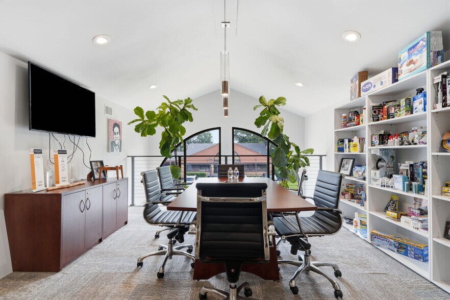 More Photos Of 402 Middletown Blvd, Langhorne Medical For Sale