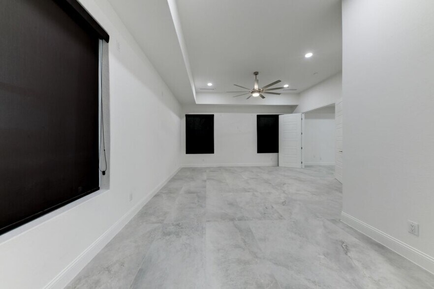 More Photos Of 727 E Park Ave, San Antonio Specialty For Sale